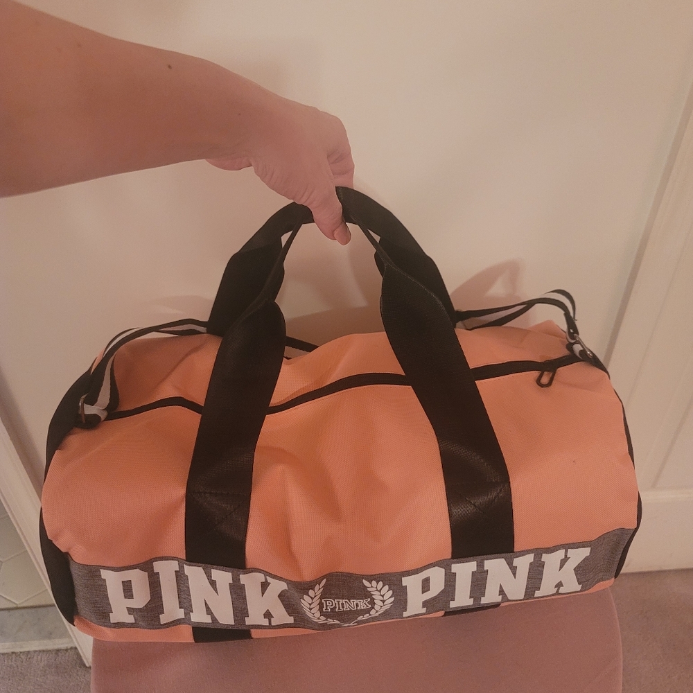 Pink Duffle Bag- 4 tone- Baby Pink/Black/Grey/White - Picture 3 of 3